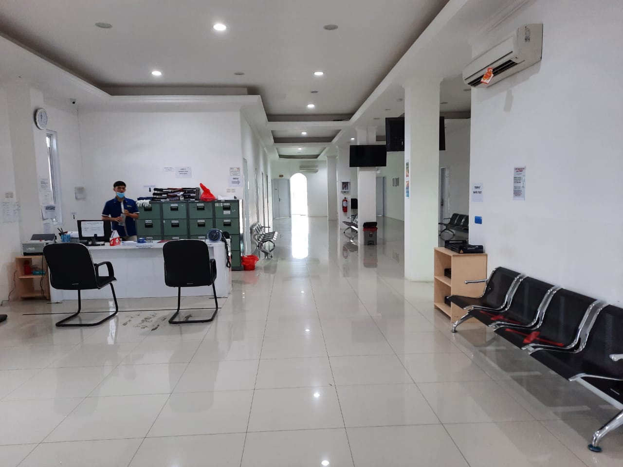 Tampilan Ruang Tunggu di Klinik Tirta Medical Centre Berau Derawan